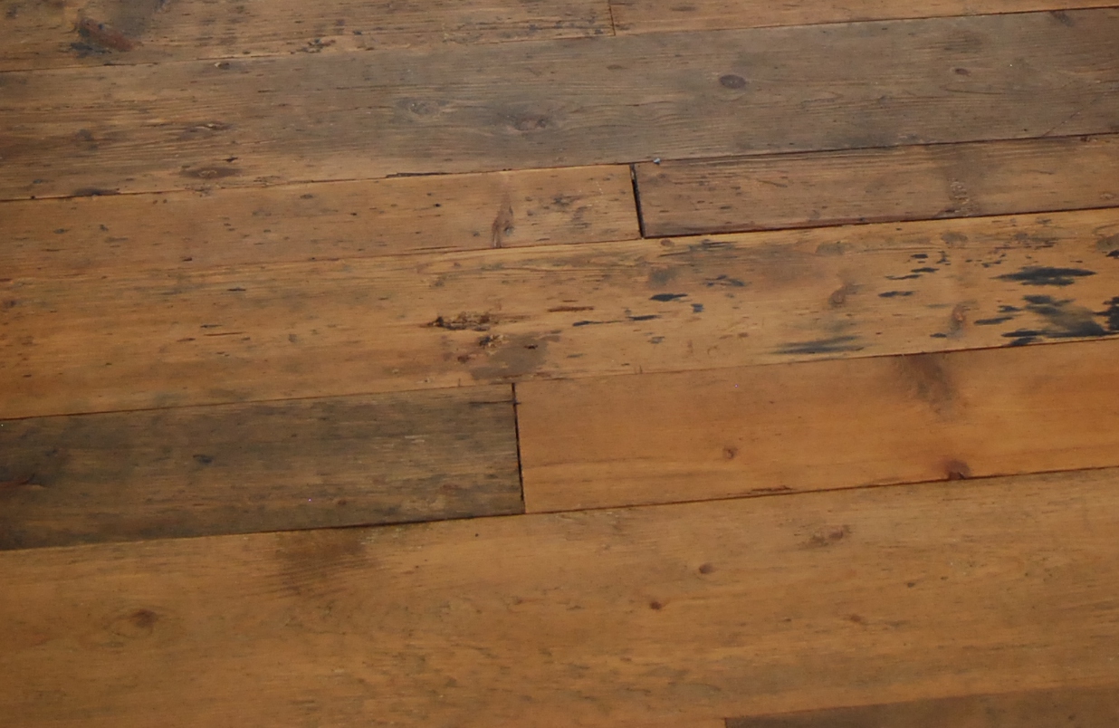 Pavimento a Parquet Antico in Legno di Abete Prima Patina