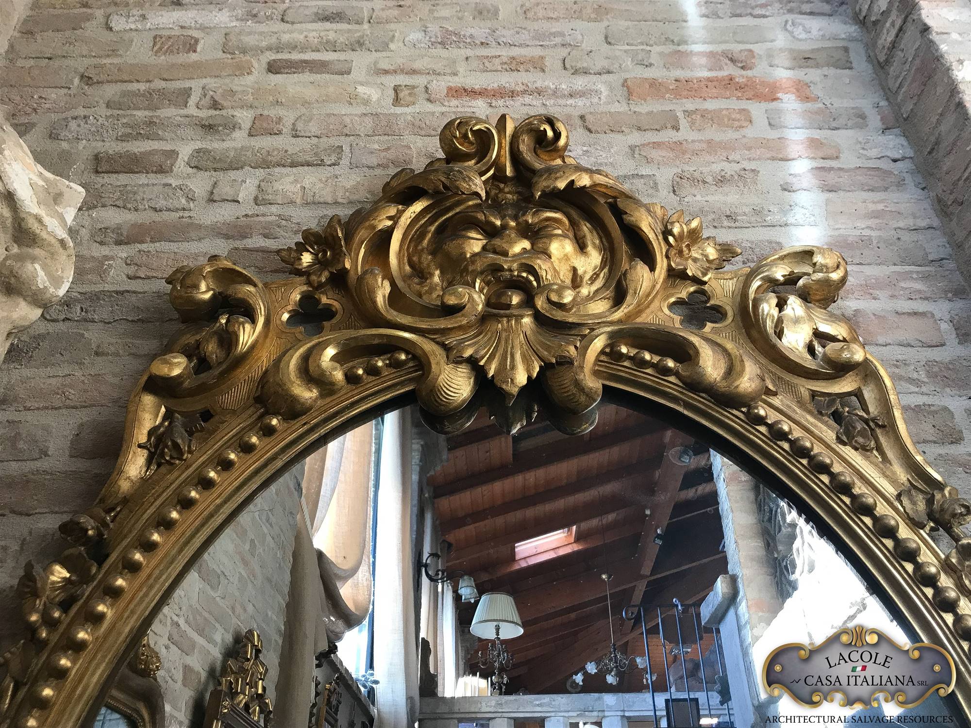 specchiera_antica_ovale_con_cimasa_scq091p1