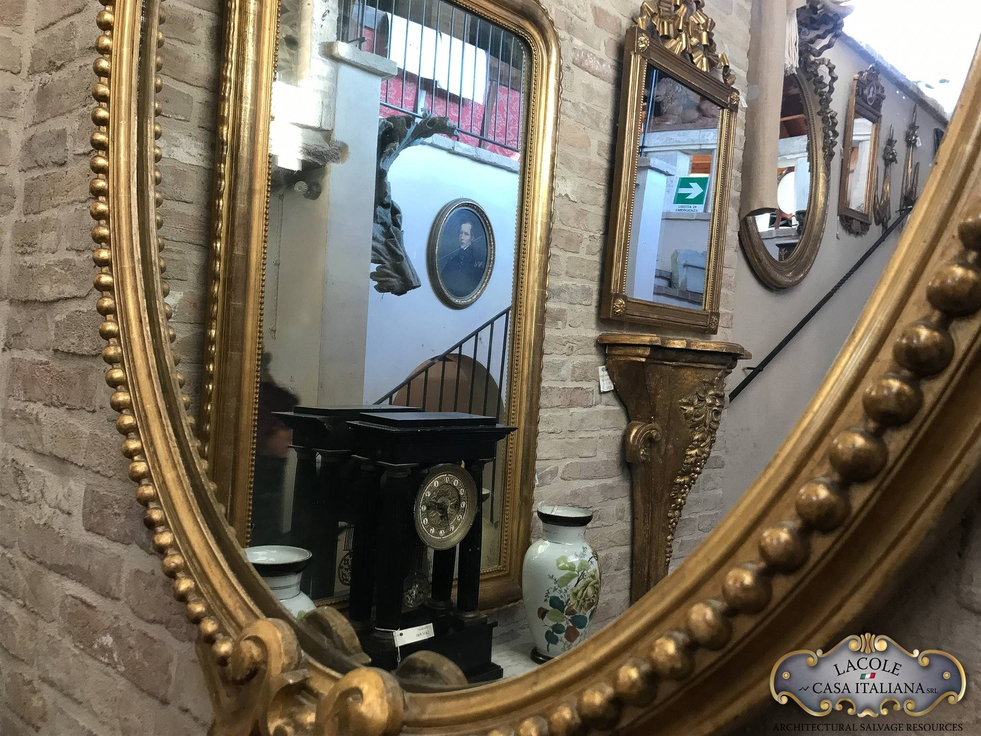 specchiera_antica_ovale_con_cimasa_scq091p2