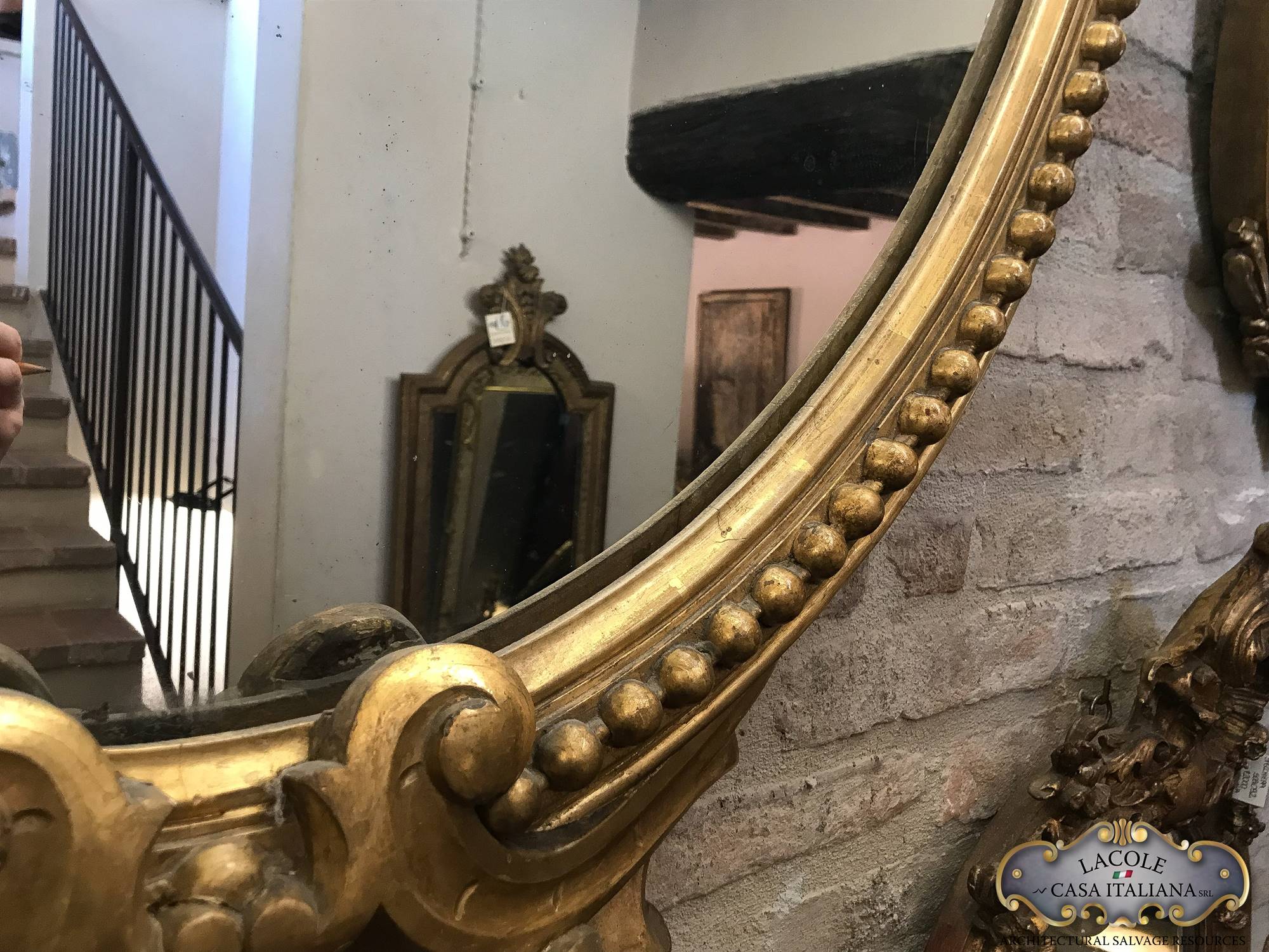 specchiera_antica_ovale_con_cimasa_scq091p4