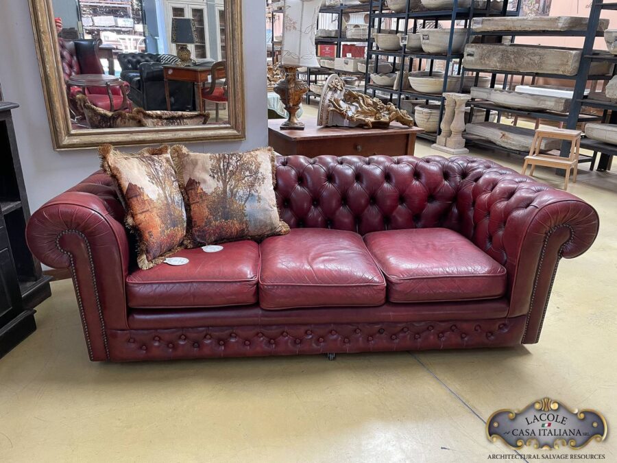 Antique Chesterfield sofa MOB730 Lacole Casa Italiana