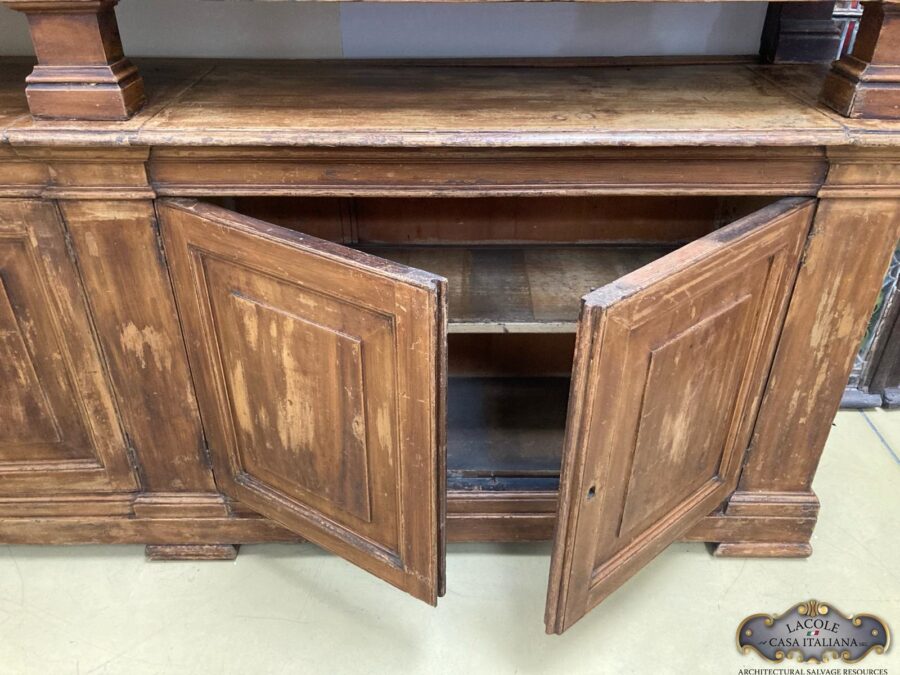 <h3>Libreria archivio antica laccata, completamente originale in ottimo stato di conservazione</h3>