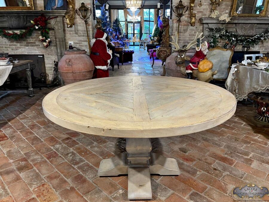 <h2>Round table made of natural patinated antique wood</h2>
