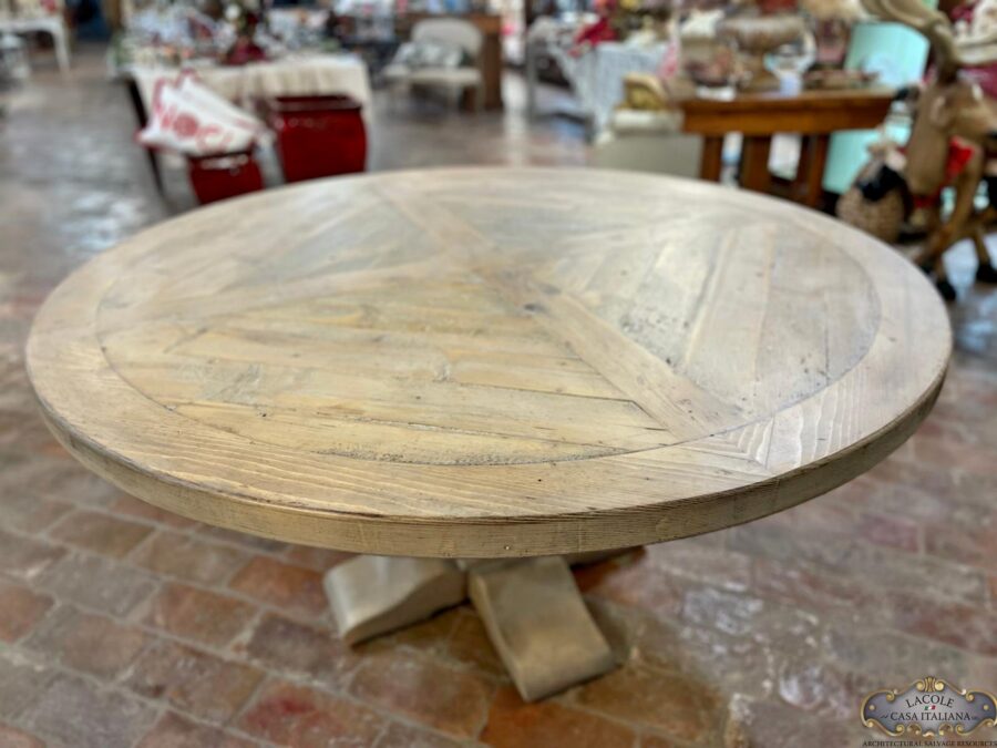 <h2>Round table made of natural patinated antique wood</h2>