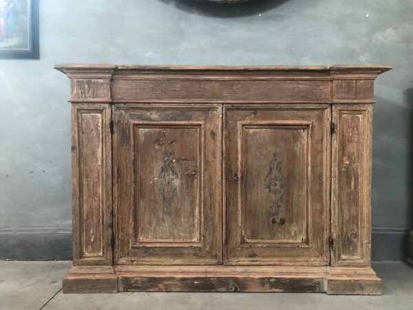 Credenza