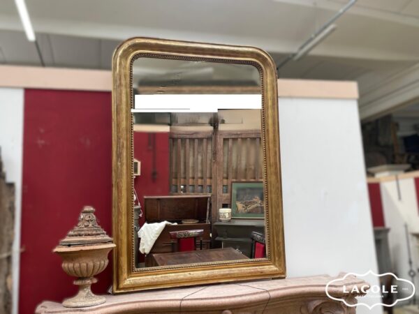 Mantelpiece mirror