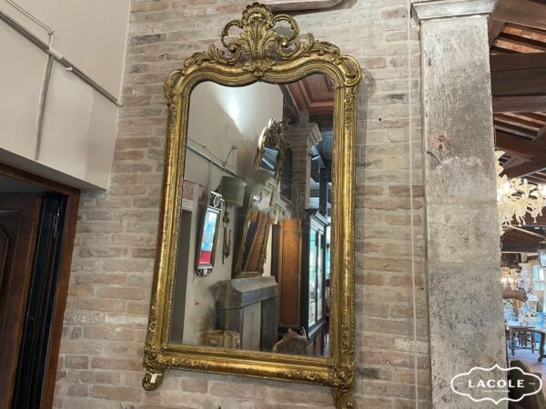 Mirror in wood and glod leaf